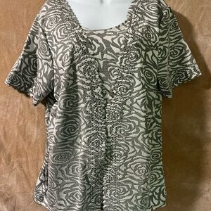 Elegant Gray Floral‎ Women's Top